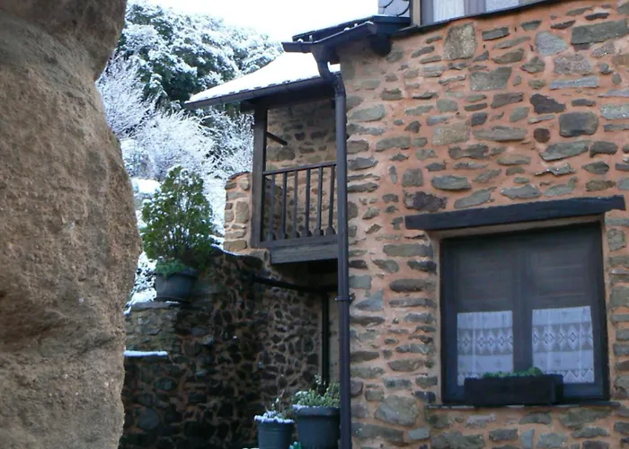 Casa De Sardom2 * Bembibre (Castile and Leon)