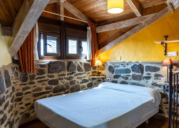 Apartment Casa De Sardom2 Bembibre (Castile and Leon)